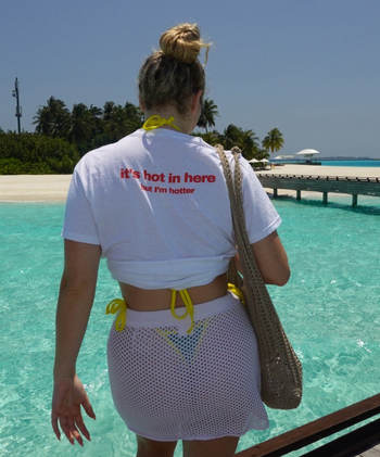 it's hot in here but im hotter tshirt